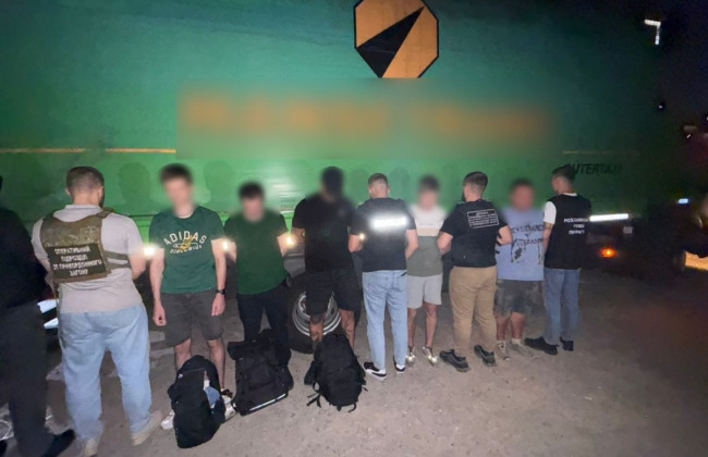 В Одесской области в фуре с товаром нашли троих уклонистов — за «путешествие» в Молдову они заплатили $48 тысяч