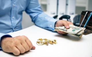 Платит ли ломбард НДС при продаже заложенных вещей — налоговая дала ответ