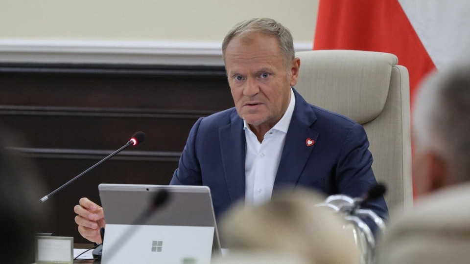 Туск скликав екстрене засідання уряду через атаку російських дронів