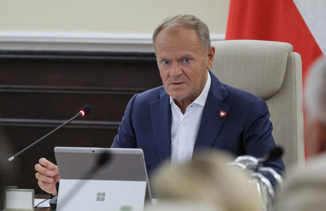 Туск созвал экстренное заседание правительства из-за атаки российских дронов