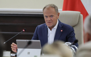 Туск скликав екстрене засідання уряду через атаку російських дронів