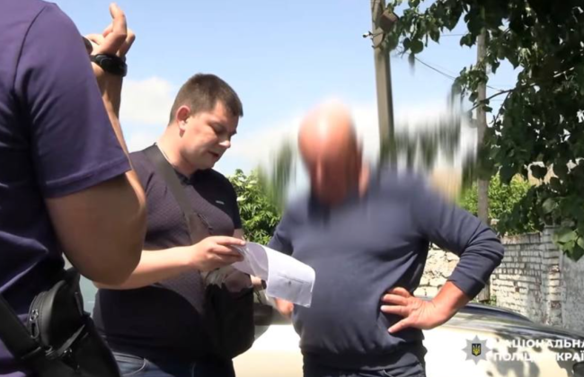 На Вінниччині фермер утримував працівників у трудовому рабстві — забирав документи і не виплачував зарплату