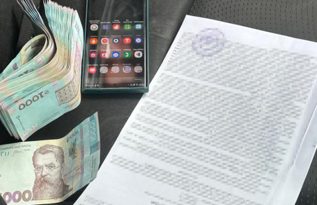 За 2-6 тысяч долларов перевозил дезертиров и уклонистов к границе с Молдовой — задержали правоохранителя