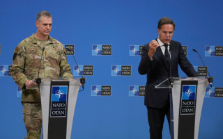 Марк Рютте заявил, что доволен реакцией США на вторжение дронов РФ в Польшу