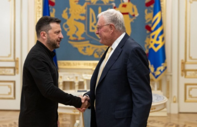 Зеленский в шутку сравнил Келлога с ПВО и предложил ему гражданство и квартиру