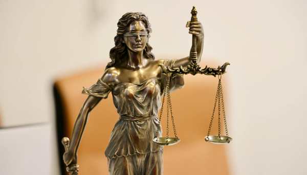 Підробив статус переселенця — суд стягнув з чоловіка понад 34 тисячі грн завданої шкоди через шахрайство з виплатами