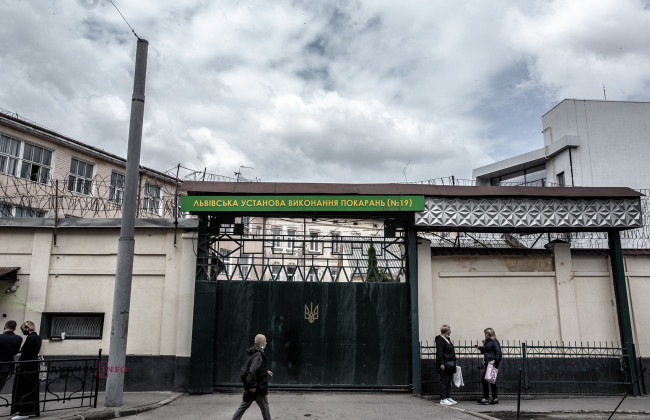 Верховный Суд высказался о зачислении в период отбывания наказания времени пребывания осужденного в учреждении отбывания наказания до избрания меры пресечения