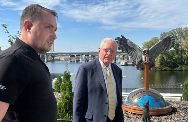 Кот, приносящий ночи покоя, — Келлог поддержал шутку украинцев о своем «статусе ПВО»