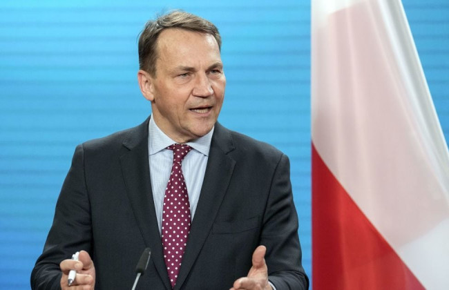 Глава МИД Польши Сикорский призвал союзников сбивать российские дроны и ракеты над Украиной