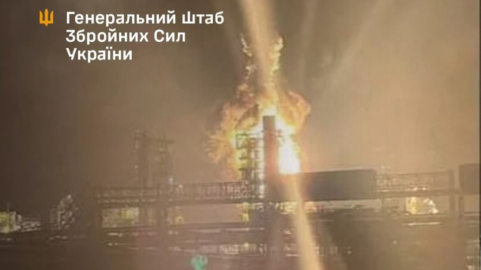 ЗСУ атакували найбільший нафтопереробний завод у Ленінградській області РФ
