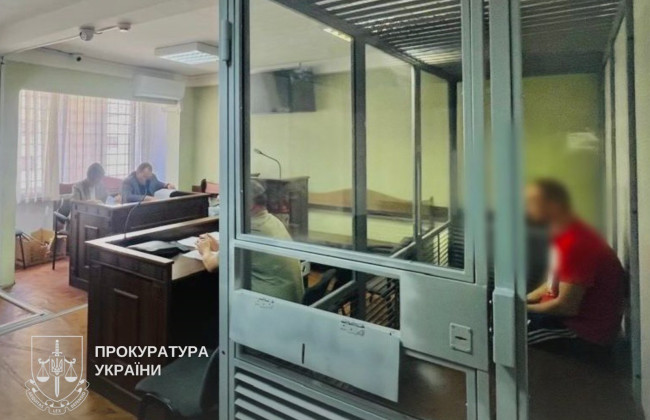 На київській Оболоні чоловік за годину пограбував двох дітей