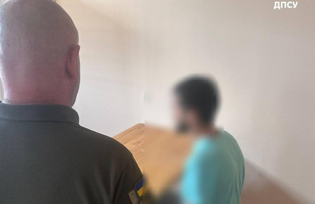 Мужчина хотел выехать в Бельгию с фальшивым паспортом – пограничница отказалась от 100 тысяч грн