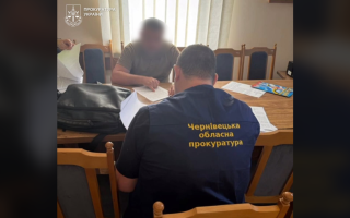 На Буковині заступник голови РДА взяв 500 доларів за обіцянку «вирішити питання» з мобілізацією