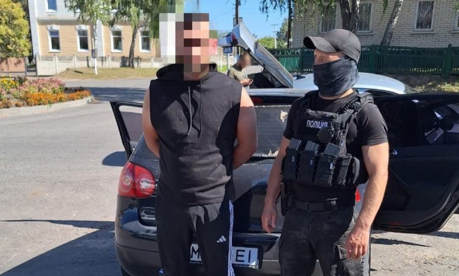 На Сумщині чоловік на ґрунті ревнощів за 10000 доларів замовив вбивство ексспівмешканки