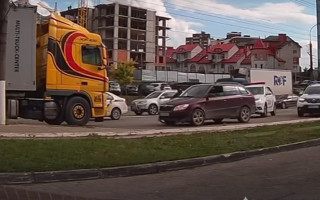 На Тернопольщине пьяный сотрудник ТЦК убегал от полиции, наехал на инспектора и совершил ряд ДТП, видео