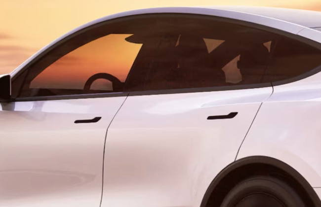 Пассажиры застревают в автомобилях Tesla – США расследуют неисправность дверных ручек