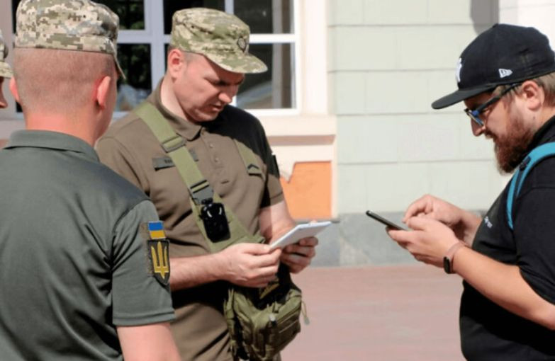 В Хмельницкой области судили мужчину, который распространял информацию о работе ТЦК