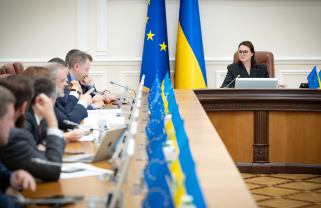 Кабмин предлагает ввести базовую социальную помощь с 2026 года — детали законопроекта