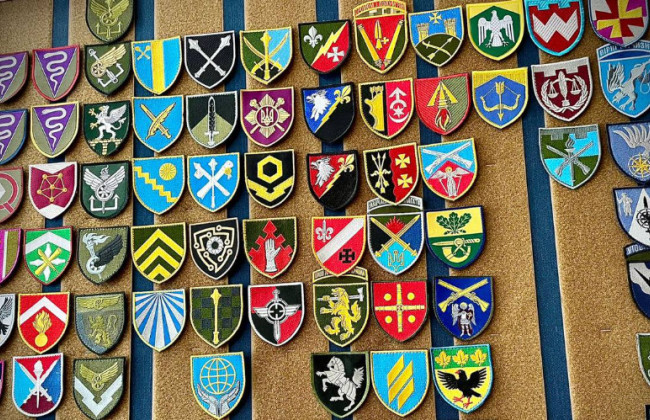 В Минобороны сообщили алгоритм создания и внедрения нарукавных знаков в ВСУ