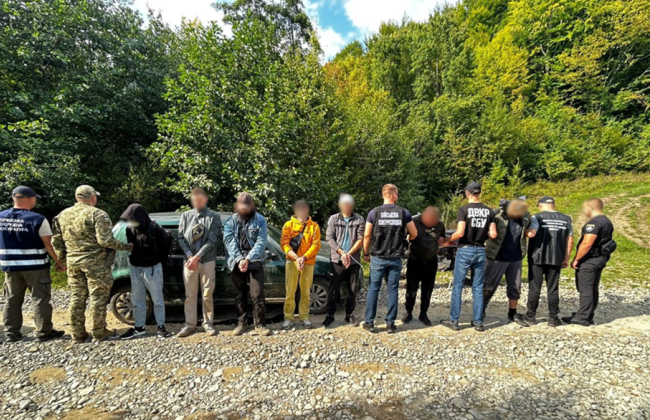 На Закарпатье задержаны двое мужчин, которые за $25 тысяч переправляли уклонистов в Румынию