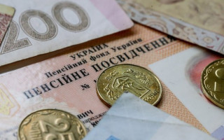 Пенсійний фонд пояснив, хто і як може робити добровільні внески замість родичів