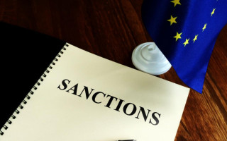 Еврокомиссия одобрила 19-й пакет санкций против России