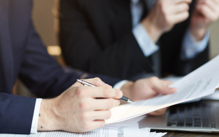 Имеет ли право ФЛП быть одновременно наемным работником — разъяснение ГНС