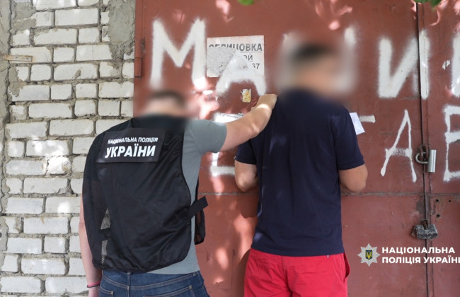 В Одесской области задержали мужчину, который «гарантировал» сдачу экзаменов в сервисных центрах за $2 тысячи