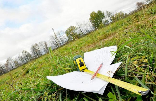 Частное общество в Ровенской области самовольно заняло почти 1 га земли — что решил суд