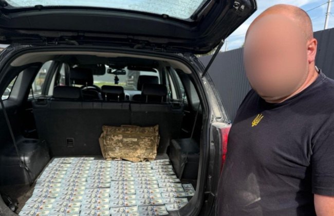 Трое военнослужащих на Киевщине продавали топливо из части: убытки оценили в $23 тысячи