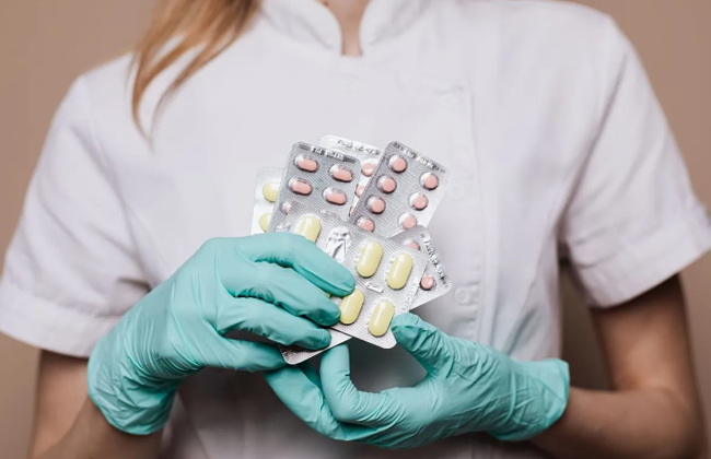 День фармацевта 2025 – лучшие поздравления в прозе и стихах и оригинальные открытки