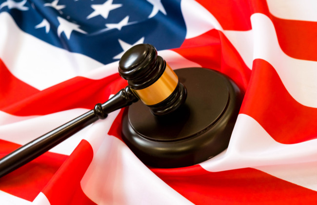 В США суд признал неконституционным закон, запрещавший голосовать бывшим заключенным