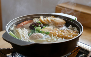 В Китае суд оштрафовал подростков более чем на $300 тысяч за выходку с блюдом в ресторане