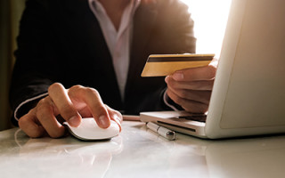 Чи оподатковуються грошові перекази між цивільним подружжям — пояснення ДПС