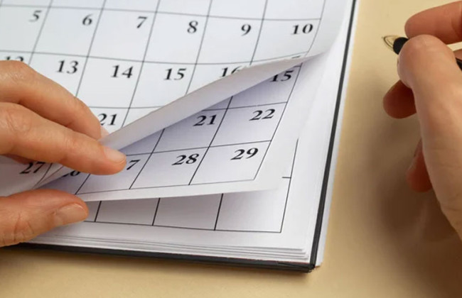 Работник не желает уходить в отпуск по утвержденному графику: какие действия работодателя