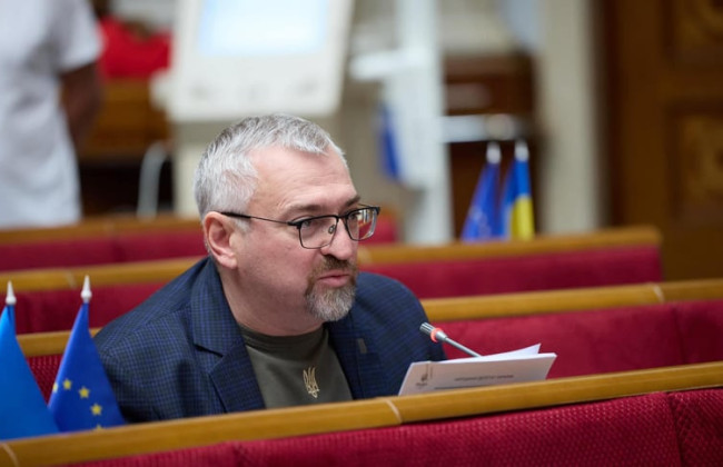 Личные данные 20 млн граждан слили в сеть, — нардеп Александр Федиенко