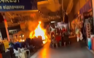 У Киеве загорелся гипермаркет «Эпицентр» на Днепровской набережной: что известно, видео