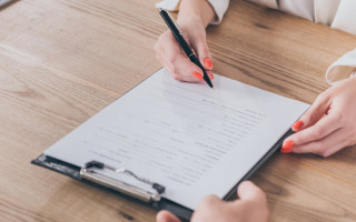 Как предприятиям быстро заменить отсутствующих работников во время военного положения — разъяснение