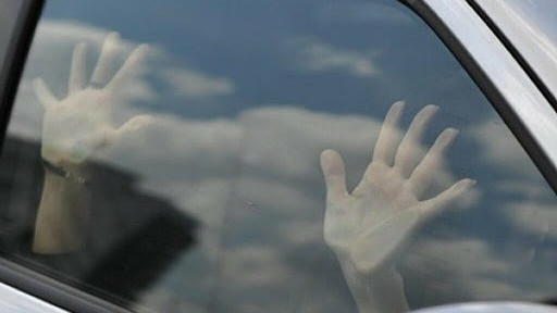 Подобрал девушку с дороги и домогался ее — в Хмельницкой области будут судить мужчину