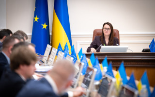 Кабмін схвалив законопроект щодо усунення правової невизначеності щодо надбавки за володіння англійською мовою