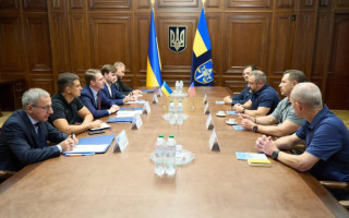 Руслан Кравченко обговорив із аташе з правових питань ФБР протидію постачанню до РФ комплектуючих для зброї