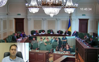 Нарушение права на защиту не может быть «частичным» – ВСП оставил в силе дисциплинарное взыскание судье ВАКС Виктору Маслову, который запретил подозреваемому общаться «со всеми на свете»