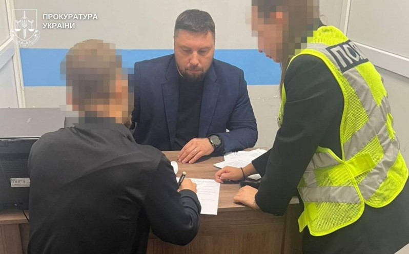 На Вінниччині вчитель фізкультури палицею побив учня, відео