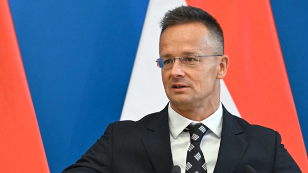 Венгрия не откажется от российской нефти, несмотря на призывы Трампа, — Петер Сиярто