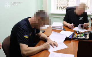 Завищив вартість рятувальних комплектів: на Хмельниччині судитимуть експосадовця з ДСНС