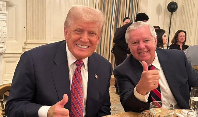 Сенатор-республиканец Грэм выразил поддержку идеи третьего президентского термина для Трампа