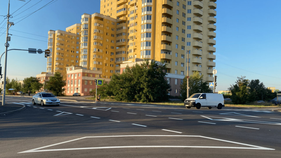В Дарницком районе на одном из перекрестков введена новая схема организации дорожного движения