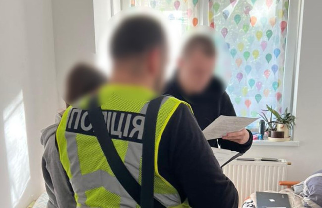 В Черновцах ликвидировали мошеннический колл-центр, который обманул казахстанцев на 70 млн грн
