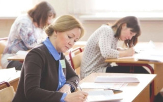 Кабмін дозволив використовувати субвенцію на підвищення кваліфікації асистентів учителів та психологів