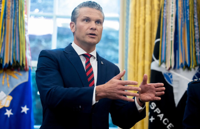 Bloomberg узнал, почему Хегсет срочно созвал сотни высших офицеров на встречу в Вирджинии